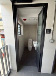 Sims Avenue (D14), Retail #586541971